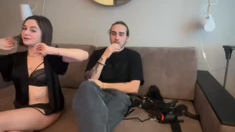 Snapshot of alice_x_alexander chatting on February 16, 2:10 pm Alice and Alexander online show from February 16, 2:10 pm