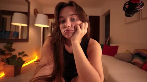 Snapshot of alicealberts chatting on November 13, 8:41 pm alicealberts online show from November 13, 8:41 pm