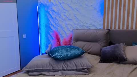 Your sweet Alice INST alicebellies online show from April 18, 5:44 am