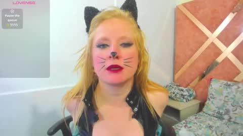 alicecat01 online show from November 30, 6:23 pm