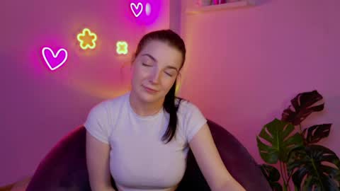 Snapshot of alicechanell chatting on May 21, 4:08 am alicechanell online show from May 21, 4:08 am