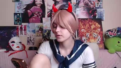 alice online show from December 2, 8:15 pm