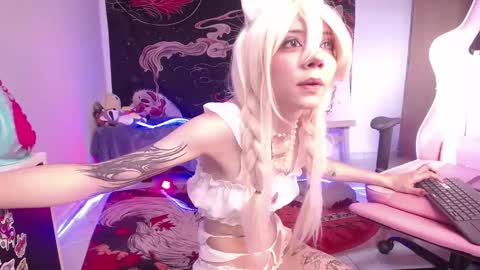 Alice Danger     online show from December 17, 8:04 pm