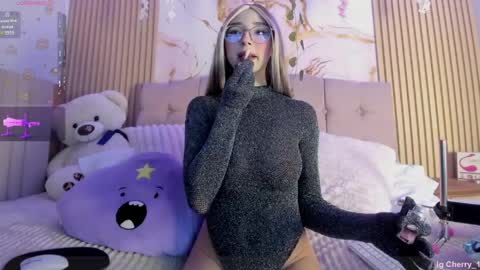 Snapshot of alicee1_ chatting on March 25, 11:11 pm Aliice online show from March 25, 11:11 pm