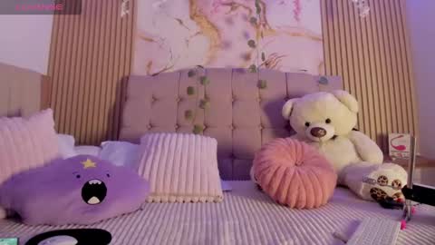 Snapshot of alicee1_ chatting on April 20, 10:55 pm Aliice online show from April 20, 10:55 pm