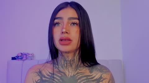 Alice  online show from November 11, 7:14 pm