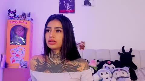 Alice  online show from March 4, 7:20 pm