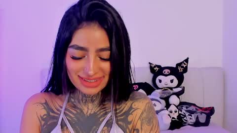 Alice  online show from April 10, 5:28 pm