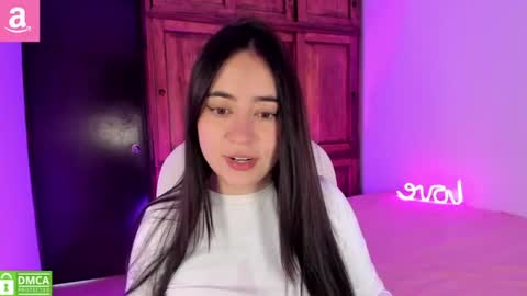 Snapshot of alicee_2 chatting on July 20, 8:11 pm Aliceee .. 97YP9VWGZHrefnav wishlist lists 1 online show from July 20, 8:11 pm