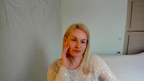 Alicee online show from March 19, 8:18 am