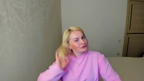 Alicee online show from April 25, 6:49 pm