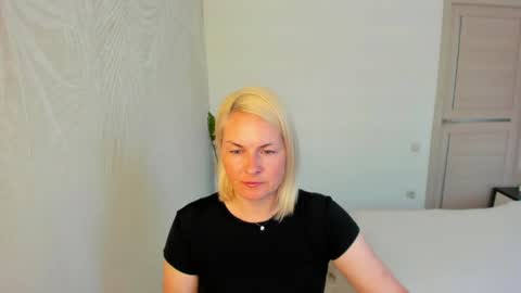 Snapshot of alicee__grace chatting on June 10, 8:57 am Alicee online show from June 10, 8:57 am