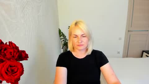 Snapshot of alicee__grace chatting on June 15, 2:30 pm Alicee online show from June 15, 2:30 pm