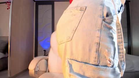 alicee_clark_ online show from February 20, 12:16 pm