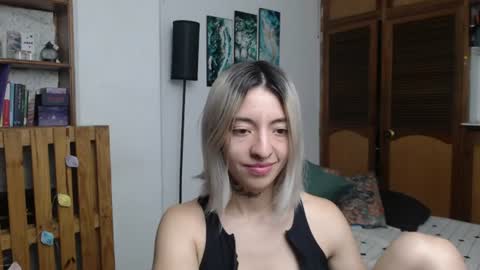 alicee_logan_ online show from July 4, 1:23 am
