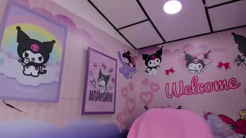 Snapshot of alicee_mature chatting on August 2, 3:38 am alicee online show from August 2, 3:38 am