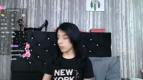 Snapshot of alicee_moonn chatting on November 17, 7:08 pm alicee_moonn online show from November 17, 7:08 pm