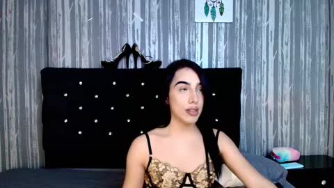 Snapshot of alicee_moonn chatting on February 3, 8:58 pm alicee_moonn online show from February 3, 8:58 pm