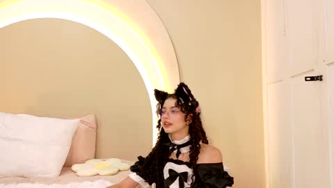 Snapshot of alicee_rodriguez chatting on January 25, 10:50 pm alice online show from January 25, 10:50 pm