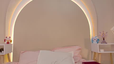 alice online show from March 27, 6:18 pm