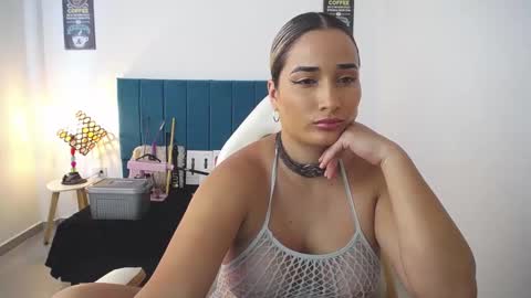 Snapshot of alicee_wild_ chatting on October 3, 9:34 pm Alicia 1000 PM - 600 AM COLOMBIAN TIME online show from October 3, 9:34 pm