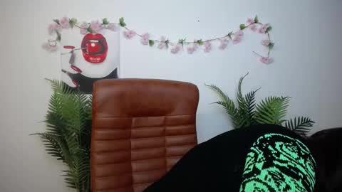 AliceInks online show from February 7, 7:01 am