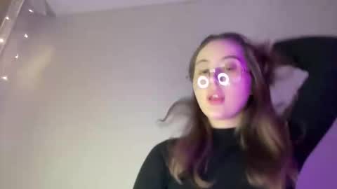 aliceinlustland online show from February 24, 9:13 pm