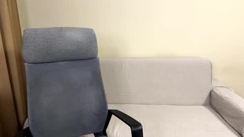 alicekollt online show from April 7, 9:04 pm