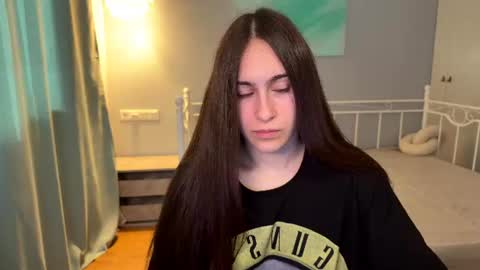 Snapshot of alicekollt chatting on June 22, 2:03 pm alicekollt online show from June 22, 2:03 pm