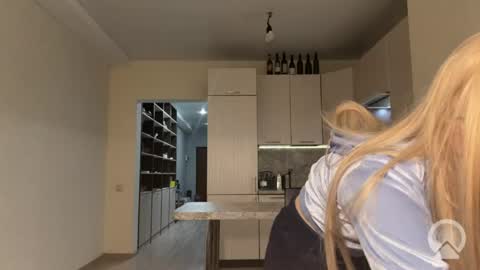 Snapshot of alicelanei chatting on March 1, 5:15 pm alicelanei online show from March 1, 5:15 pm