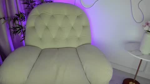 AliceLevine online show from February 5, 5:12 am