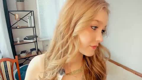 Serena online show from February 18, 9:27 am