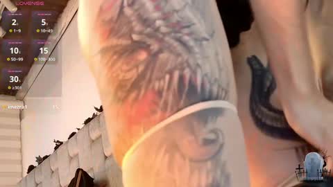 alicenoir_ online show from April 9, 11:10 pm