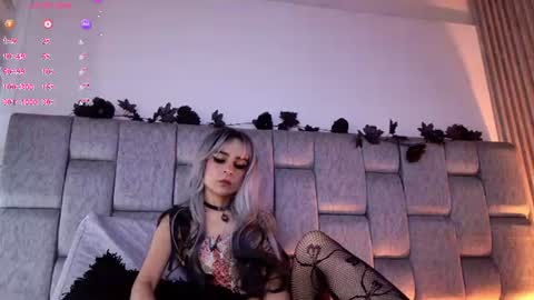 alicenoir_ online show from July 20, 6:54 pm