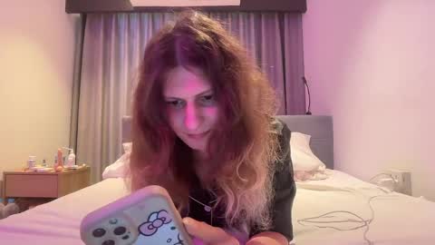 AlicePinkhead online show from May 4, 8:43 am