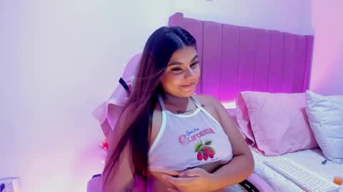 A L I C E  T H U N D E R online show from October 12, 4:11 am