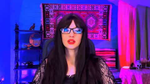 alicewelch_ online show from October 8, 8:12 am