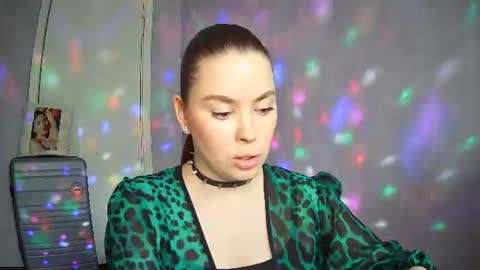 Snapshot of alicexfresh chatting on May 1, 8:52 am AlicexFresh online show from May 1, 8:52 am