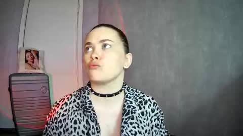 Snapshot of alicexfresh chatting on May 12, 10:56 am AlicexFresh online show from May 12, 10:56 am