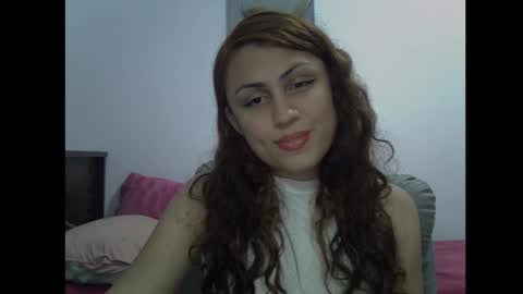 Snapshot of alicia_axiom chatting on February 20, 9:48 pm alicia_axiom online show from February 20, 9:48 pm