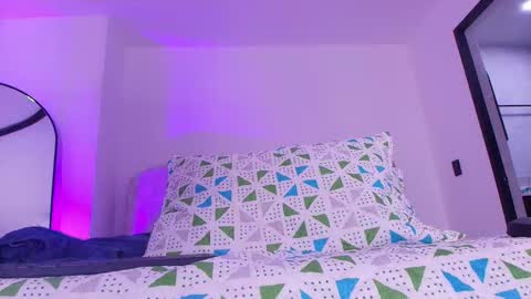 Alicia Kyse  online show from November 14, 3:05 am