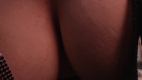 Snapshot of alicia_lang chatting on October 20, 8:31 pm Alicia Lang online show from October 20, 8:31 pm