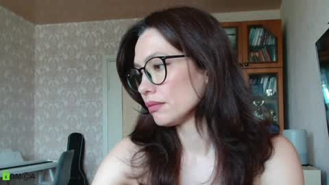 Alicia online show from June 17, 7:44 am