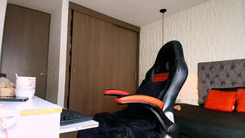 Ali online show from April 12, 12:10 pm