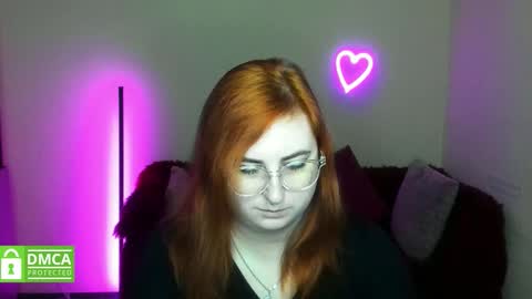 Snapshot of aliciaaared_kis chatting on November 9, 6:33 am Alicia online show from November 9, 6:33 am