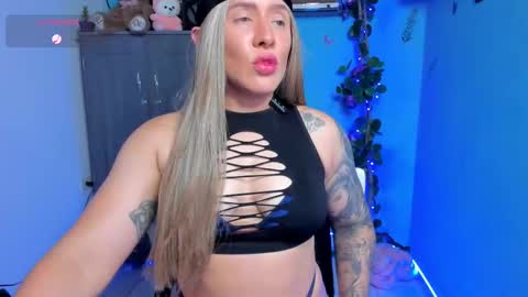 Jennyfer online show from September 15, 9:15 pm