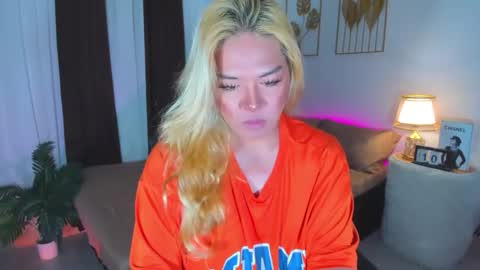 aliciacum online show from November 15, 11:40 am