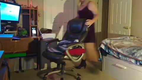 Alicia deHart  Help me reach 1000 Followers. Its FREE online show from October 12, 1:37 am