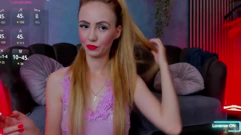 Snapshot of aliciahazel chatting on June 9, 7:36 pm aliciahazel online show from June 9, 7:36 pm