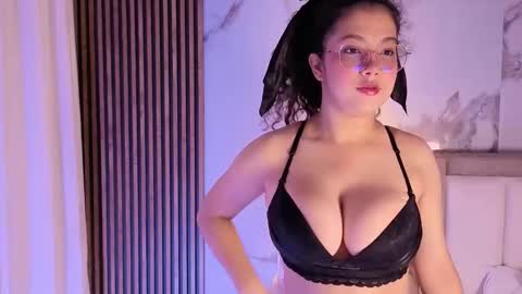 Snapshot of alicialevy chatting on November 30, 11:47 am LUNA online show from November 30, 11:47 am